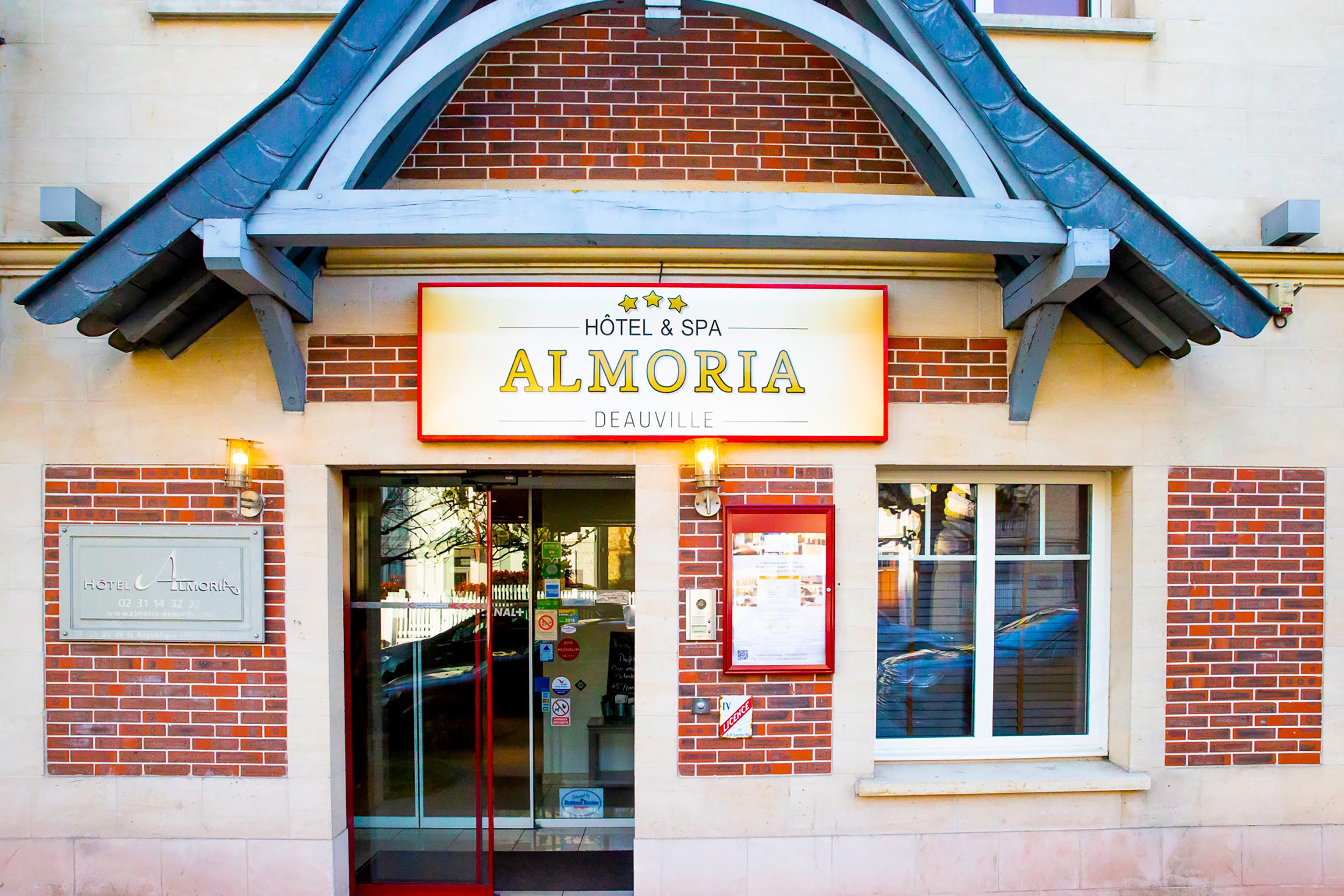 Almoria Hôtel&SPA Deauville Exterior foto