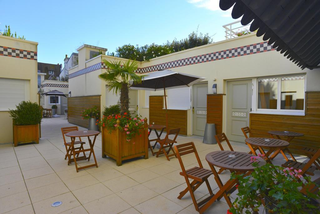 Almoria Hôtel&SPA Deauville Exterior foto
